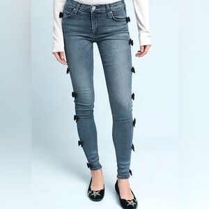 Anthropology McGuire skinny jean with bows sz28
